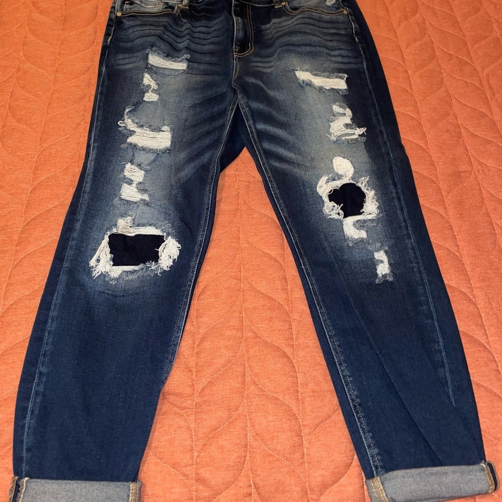 Kancan distressed jeans in a size 16